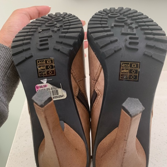 NWT me too Booties - Picture 8 of 8